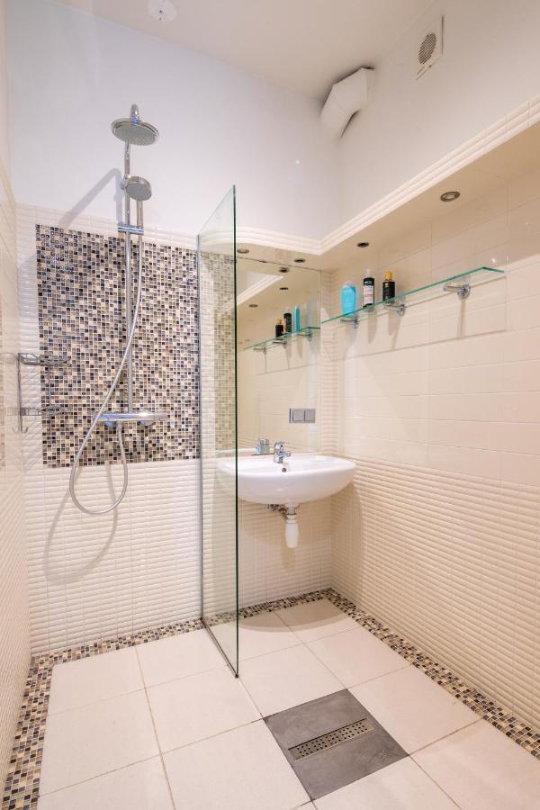 Appartement Hidden Gem à Riga Extérieur photo