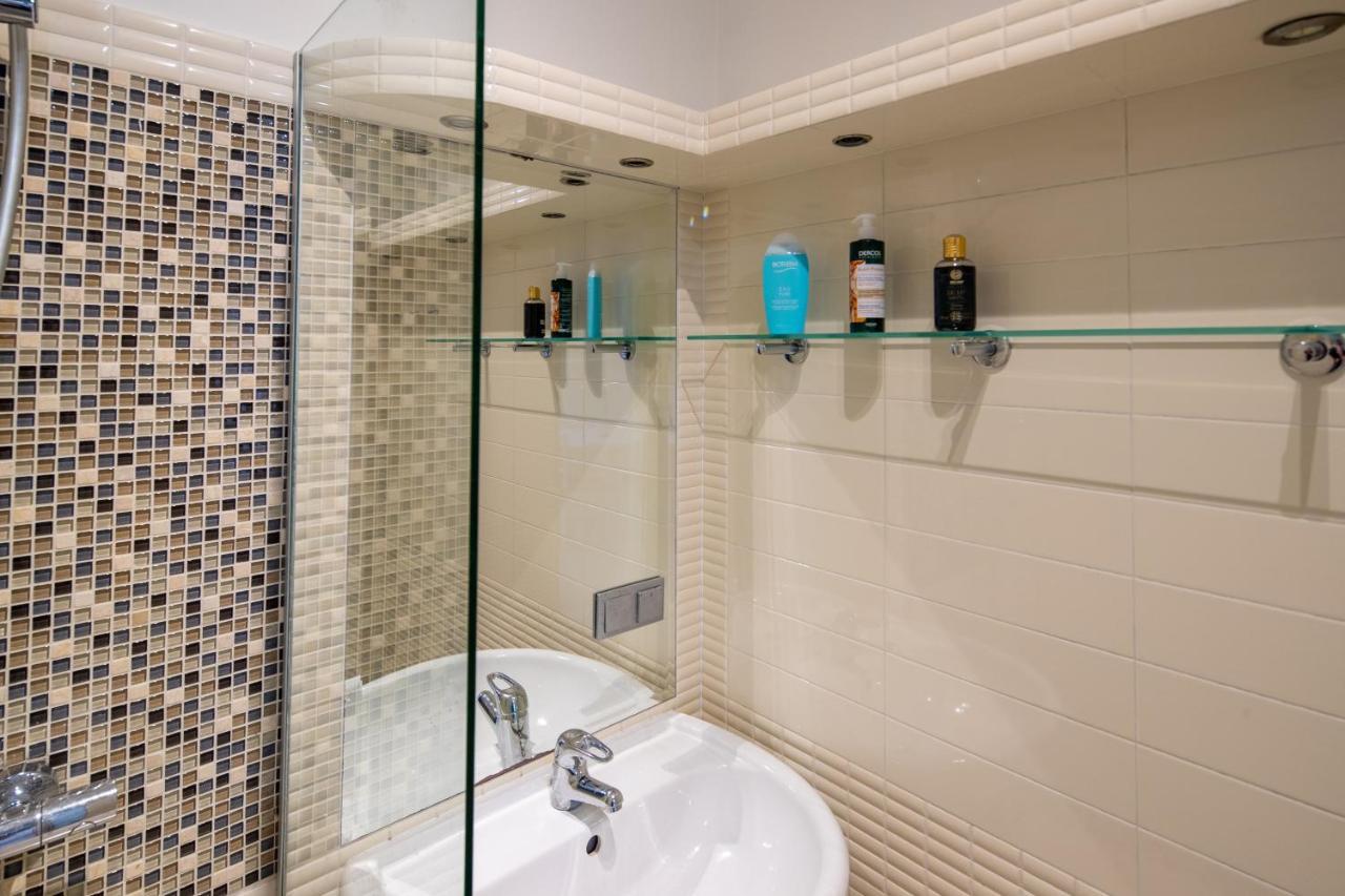 Appartement Hidden Gem à Riga Extérieur photo
